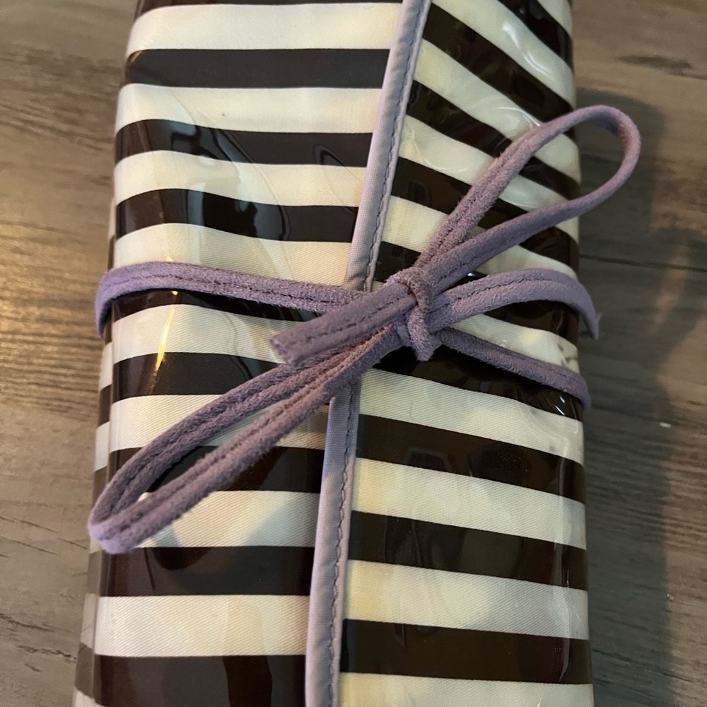 Henri bendel jewelry wrap